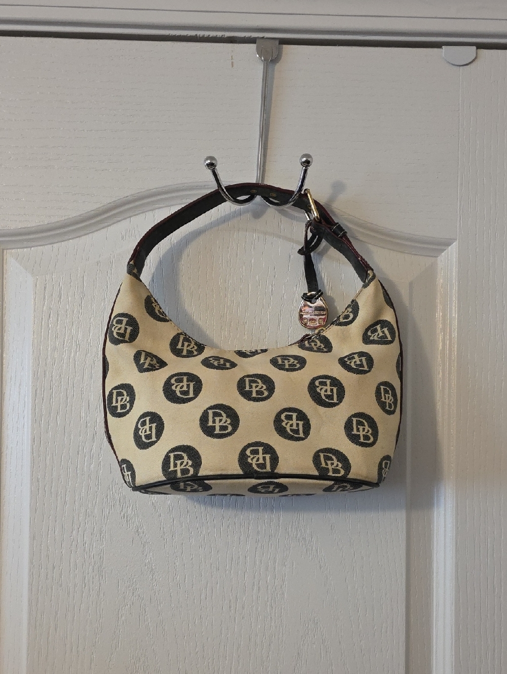 VINTAGE DOONEY & BOURKE LOGO PRINT SHOULDER BAG